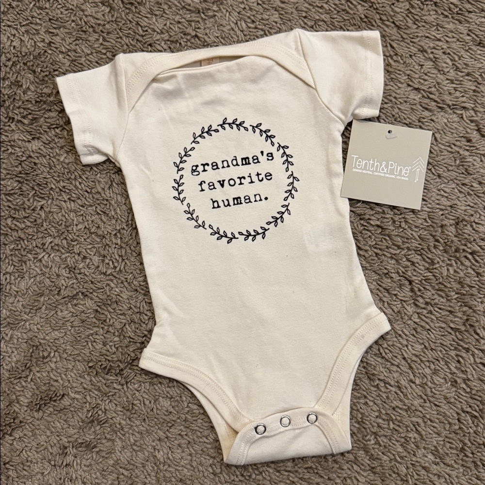Tenth & Pine Grandma’s Favorite Human Short Sleeve Bodysuit